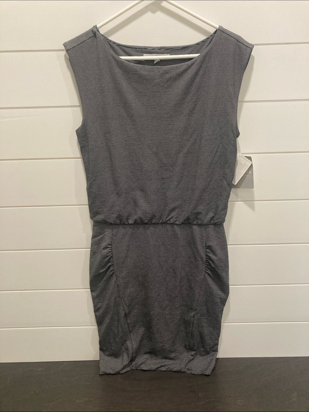 NEW Athleta Westwood W/Blk Micro Stripe Dress Sleeveless Ruched Bodycon Size Sm